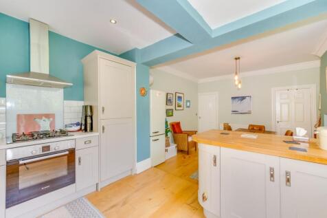 EXTENDED KITCHEN, DINER AND LIVING ROOM