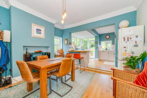 EXTENDED KITCHEN, DINER AND LIVING ROOM