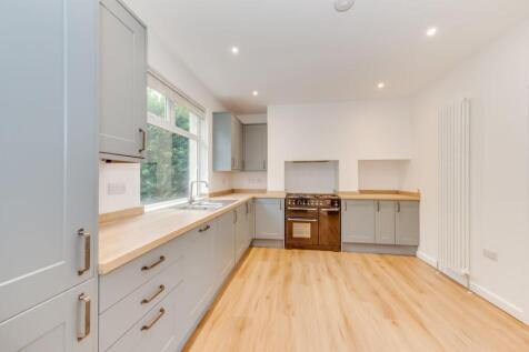 KITCHEN/DINER AND LIVING ROOM