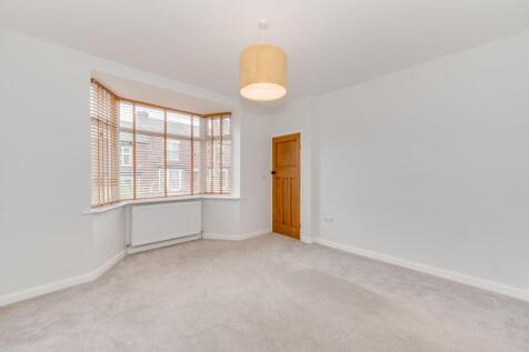 KITCHEN/DINER AND LIVING ROOM