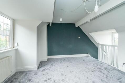 LOFT ROOM