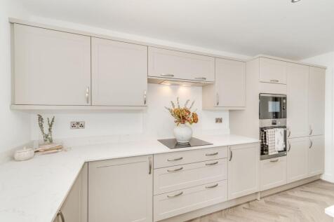 OPEN PLAN KITCHEN/DINER/LIVING ROOM