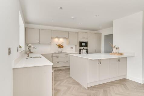 OPEN PLAN KITCHEN/DINER/LIVING ROOM