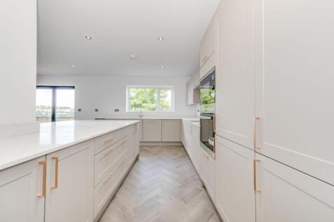 OPEN PLAN KITCHEN/DINER/LIVING ROOM