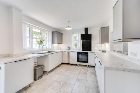 KITCHEN/DINER AND LIVING ROOM