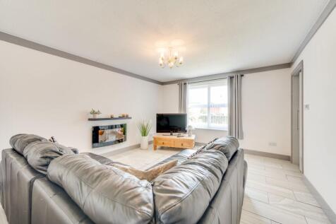 KITCHEN/DINER AND LIVING ROOM
