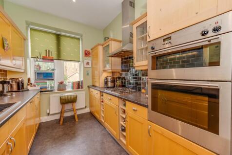 KITCHEN, DINER AND LIVING ROOM