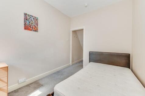 BEDROOMS AND BATHROOMS