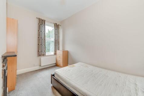 BEDROOMS AND BATHROOMS