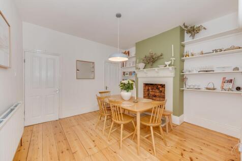 LIVING ROOM, DINER AND KITCHEN