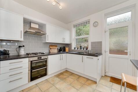 KITCHEN, DINER AND LIVING ROOM