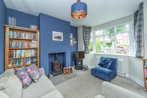 FRONT SITTING ROOM