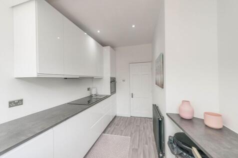 LIVING ROOM, KITCHEN AND DINER