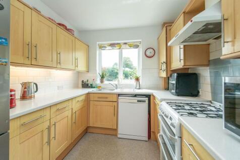 KITCHEN, LIVING ROOM AND DINER