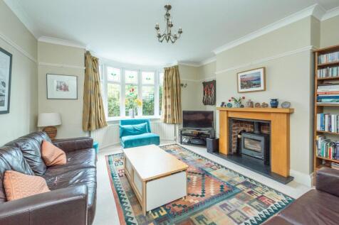 KITCHEN, LIVING ROOM AND DINER