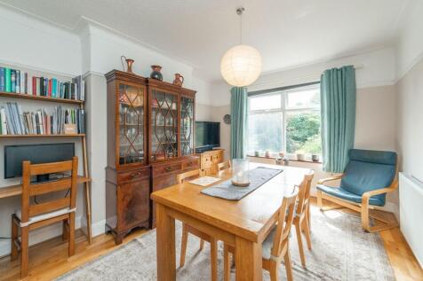 KITCHEN, LIVING ROOM AND DINER