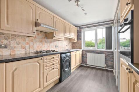 KITCHEN/DINER AND LIVING ROOM