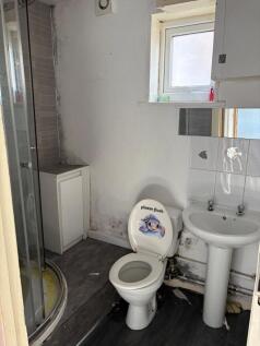 kitchens bedrooms and bathrooms