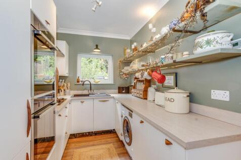 KITCHEN, DINER AND LIVING ROOM