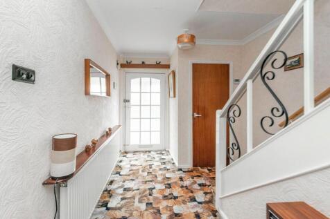 PORCH HALLWAY WC &amp; LANDING