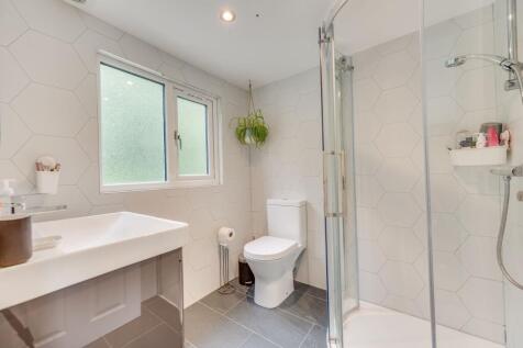 FOUR DOUBLE BEDROOMS AND TWO BATHROOMS