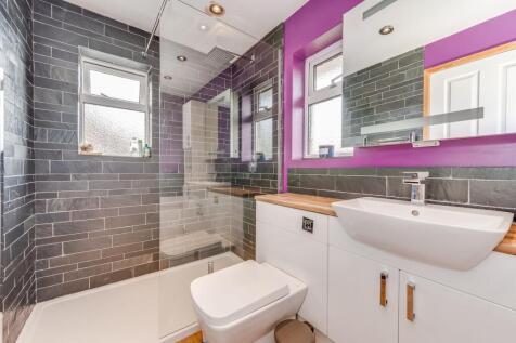 FOUR DOUBLE BEDROOMS AND TWO BATHROOMS
