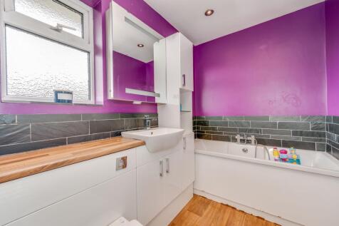 FOUR DOUBLE BEDROOMS AND TWO BATHROOMS
