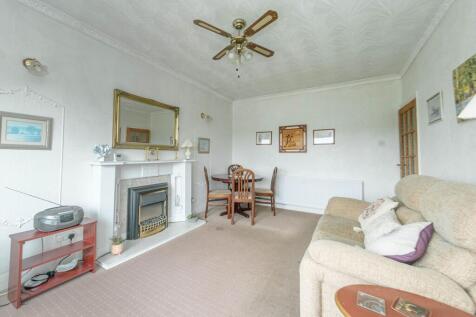 KITCHEN AND LIVING ROOM/DINER