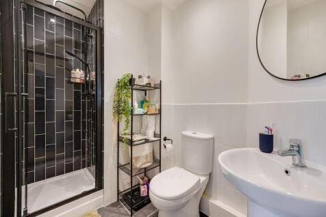 BEDROOMS AND BATHROOMS