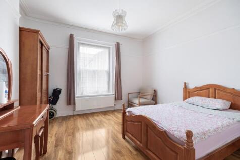 BEDROOMS AND BATHROOMS