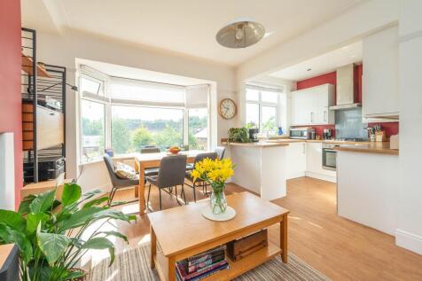 LIVING ROOM, KITCHEN AND DINER