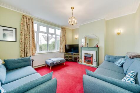 SITTING ROOM DINING ROOM AND KITCHEN