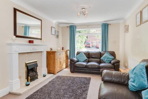 KITCHEN, LIVING ROOM AND DINER