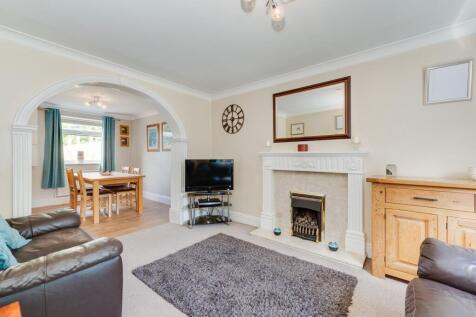 KITCHEN, LIVING ROOM AND DINER