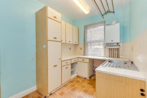 UTILITY ROOM AND WC