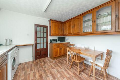 KITCHEN/DINER AND LIVING ROOM
