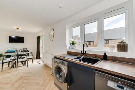 LIVING ROOM, KITCHEN AND DINER