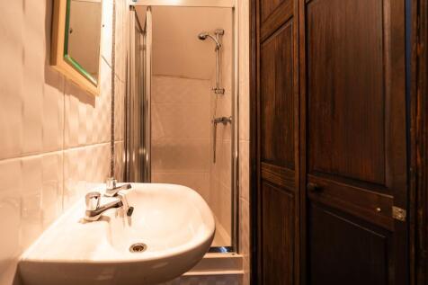 BEDROOMS AND BATHROOMS
