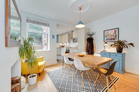 KITCHEN, LIVING ROOM AND DINER