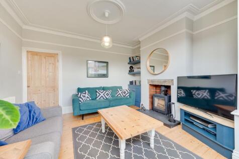 KITCHEN, LIVING ROOM AND DINER