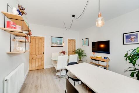 KITCHEN, DINER AND LIVING ROOM