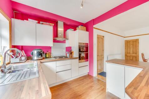 KITCHEN, DINER AND LVING ROOM