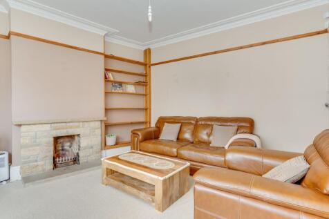 KITCHEN, DINER AND LVING ROOM