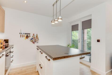 OPEN PLAN KITCHEN/LIVING ROOM