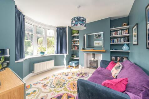 LIVING ROOM, KITCHEN AND DINER