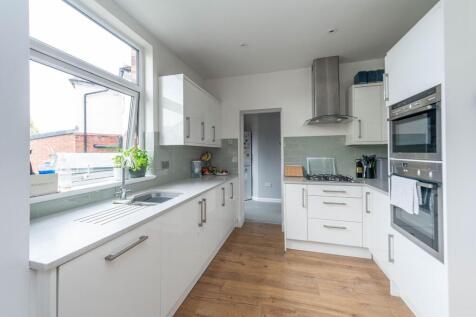 LIVING ROOM, KITCHEN AND DINER