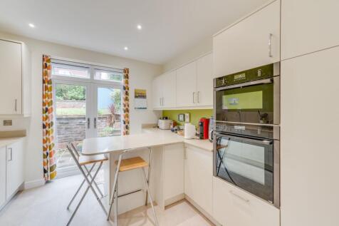 KITCHEN, DINER AND LIVING ROOM
