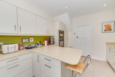 KITCHEN, DINER AND LIVING ROOM