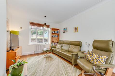 KITCHEN, DINER AND LIVING ROOM