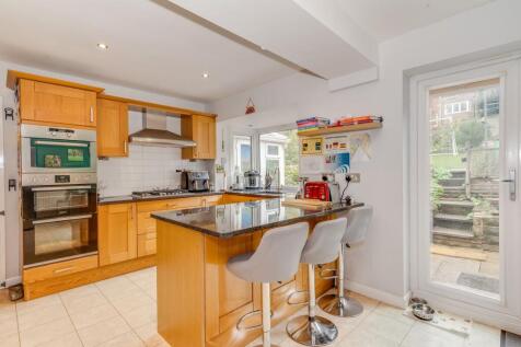 KITCHEN, DINER AND LIVING ROOM